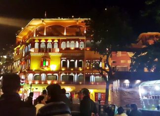 Gastronomic Delights: Lahore’s Food Street and the Old City Cuisine Lahore's Food Street